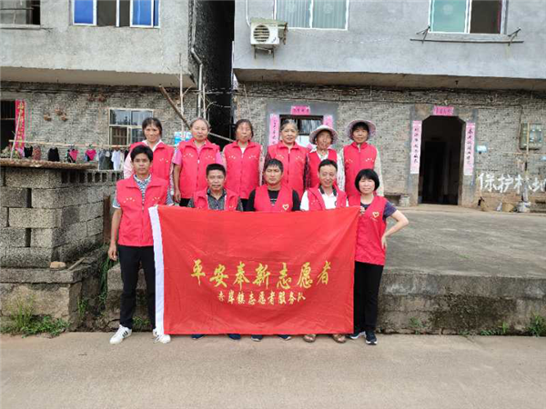 奉新县赤岸镇浣溪村积极开展平安志愿者活动